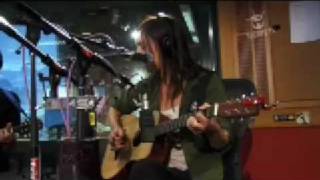 Holly Throsby - Now I love Someone chords