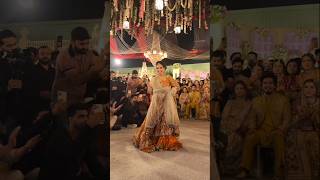 Warda Dance On Sid Rapper Mehndi