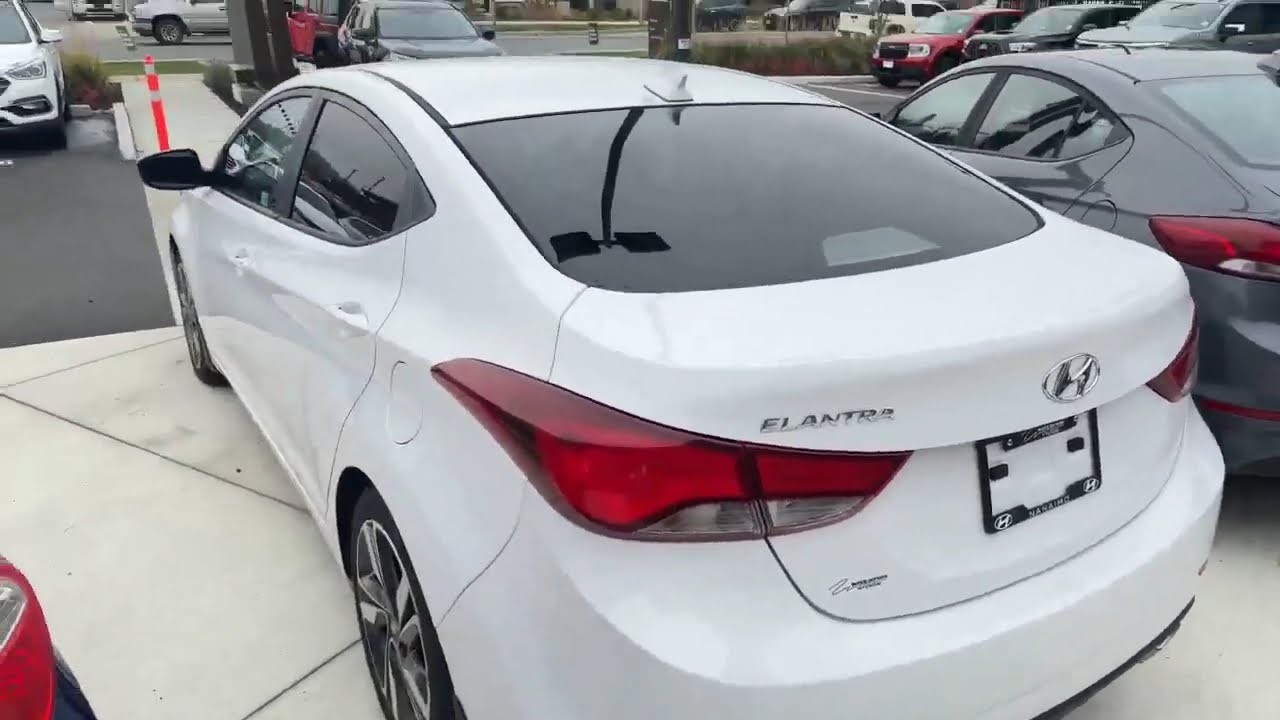2016 Hyundai Elantra GLS 6apd manual stk