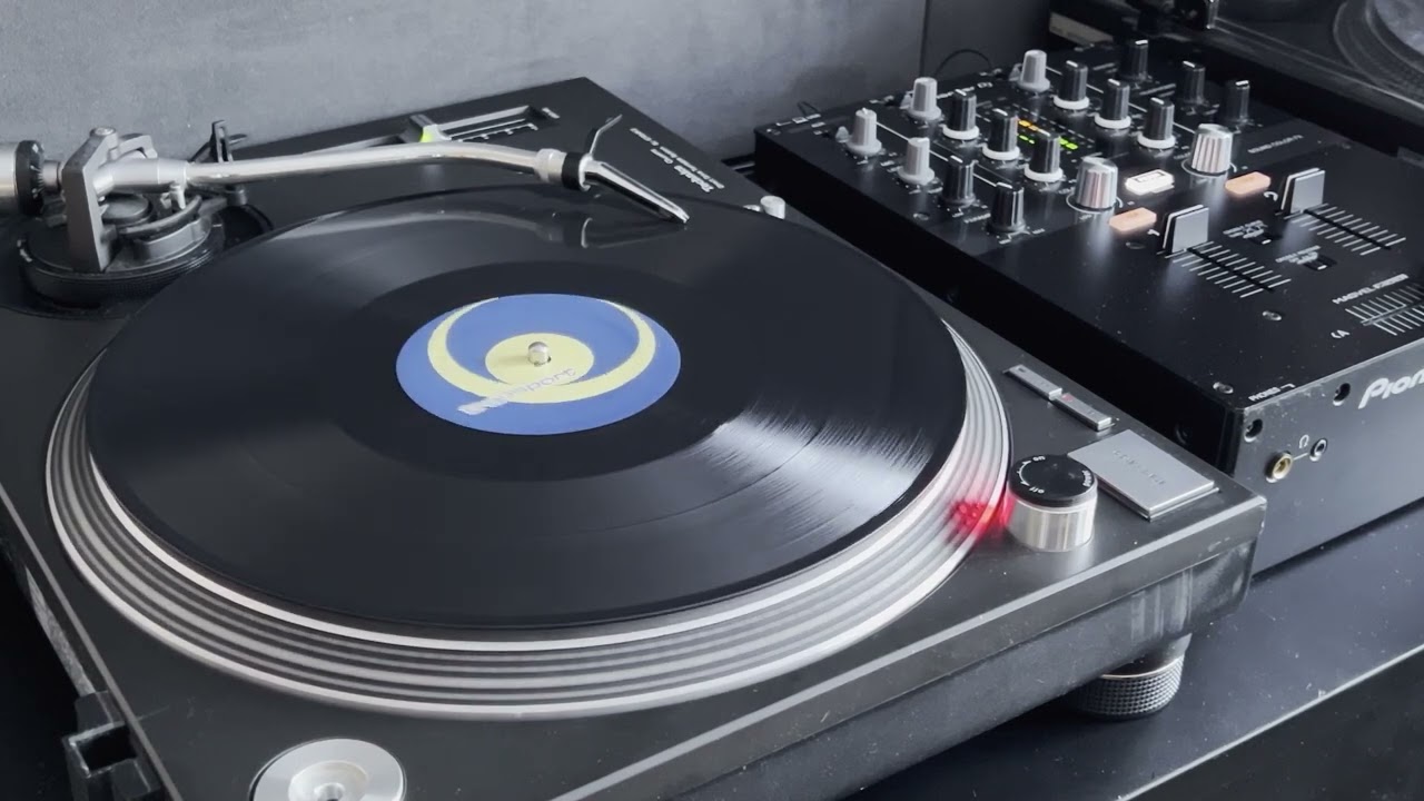 Phenix feat. Li'sha - That's Why I'm Here (Phenix Key Dub) [vinyl rip] [1999]