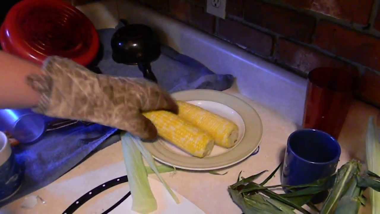 Cooking 101 Instant Corn Husk Removal Jason Asselin YouTube