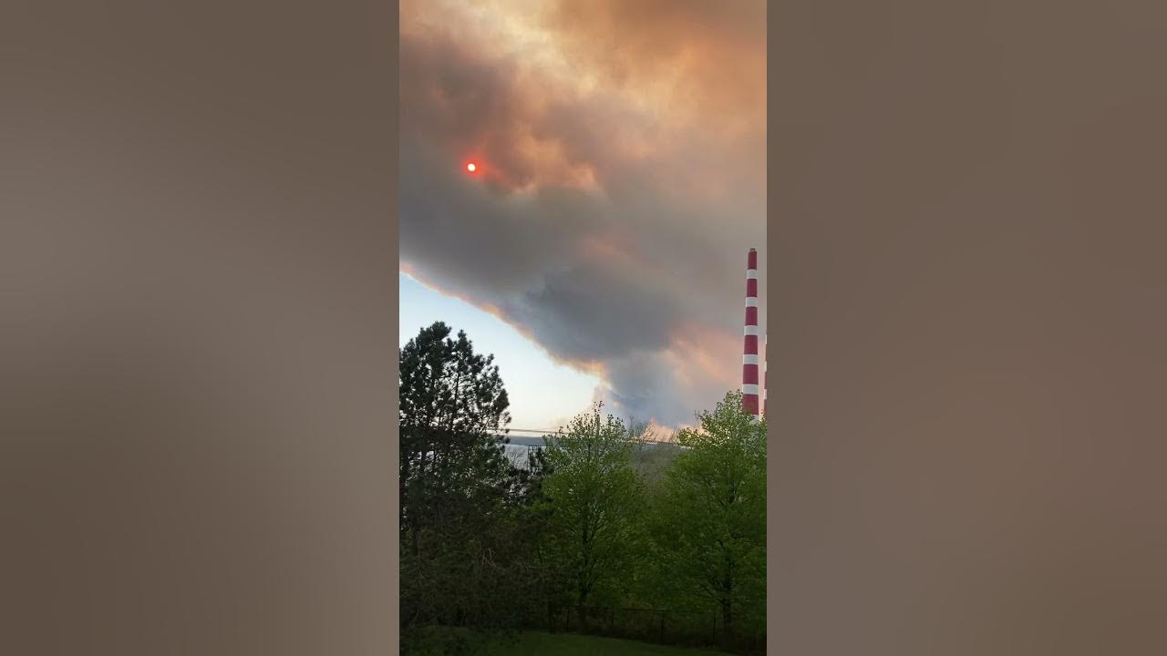 Smoke plume, Tantallon forest fire. YouTube