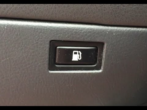 Открыть лючок бензобака Тойота Авенсис - Open the gas tank hatch Toyota Avensis