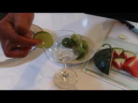 วีดีโอ: วิธีทาเกลือที่ขอบแก้วชอต