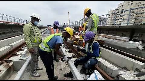 3rd Rail Installation   splicing
