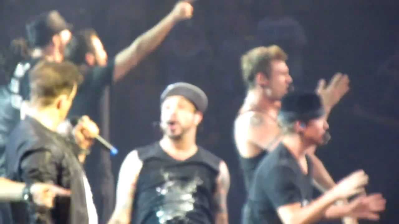 [HD] NKOTBSB - Larger Than Life & Dance Off Intro - Toronto Air Canada Centre ACC - June 8 2011