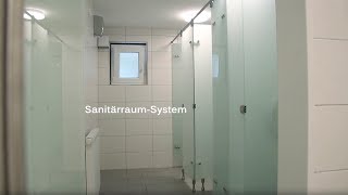 Ganzglas-Anlage Für Sanitärräume Aus Blickdichtem Glas Und Edelstahl-Beschlägen