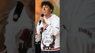 СОВЕТСКАЯ ЗНАМЕНИТОСТЬ ПRECTЫДИЛА АЛЛУ ПУГАЧЁВА ЗА ОТЪЕЗД ИЗ РОССИИ..