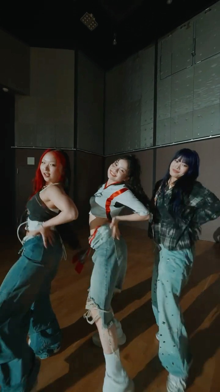 hana様 HANA、待望の新曲「Blue Jeans」が配信リリース！等身大の恋心を