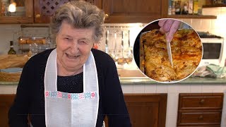 Pasta Grannies makes lasagna verde from Emilia Romagna!