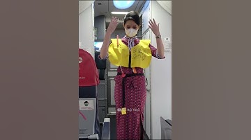 Safety Demo Pramugari Cantik Lion Air dalam Pesawat Boeing 737-800NG Surabaya -Labuan Bajo