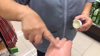 7-Elevens in Taiwan Are Awesome! - Getting "Medically Treated" for a Bug Bite