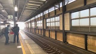 ＪＲ西日本６８３系特急サンダーバード号大阪行小松駅入線シーン