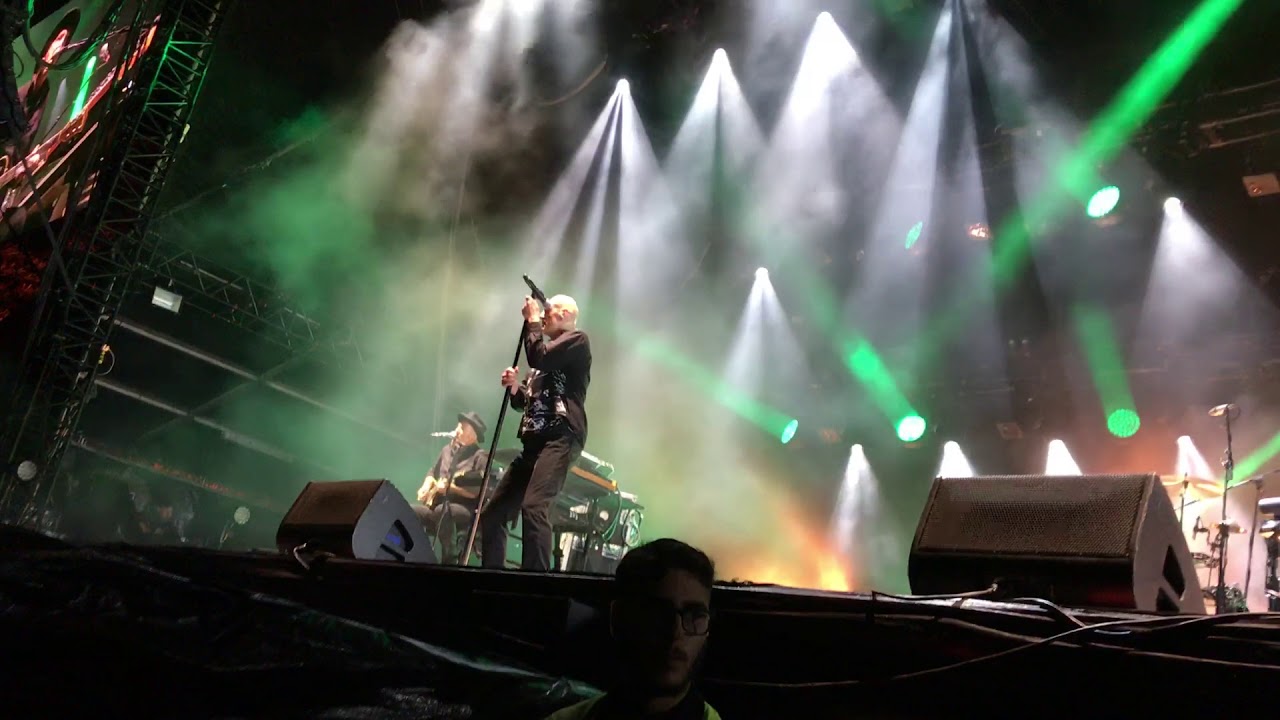 Midnight Oil - Warakurna (live) - YouTube