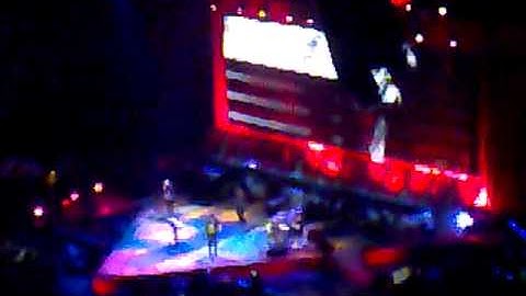 The script live at the O2 London - 26-03-11 - We cry