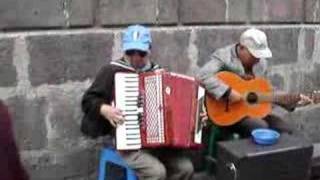 Video thumbnail of "Quito Ecuador, centro histórico, musica nacional"