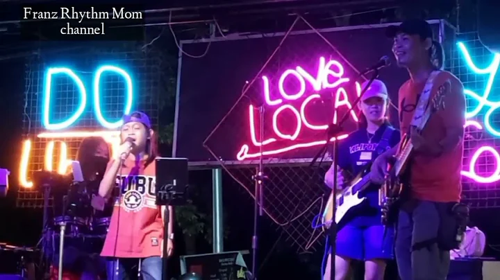 FRANZ Rhythm nakijamming sa isang foodcourt na may...