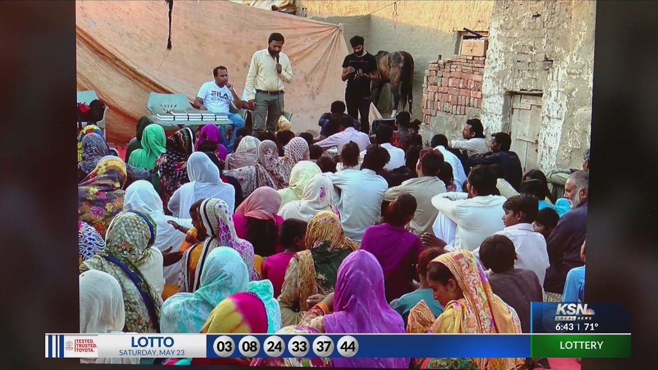 Bibles for Pakistan - YouTube