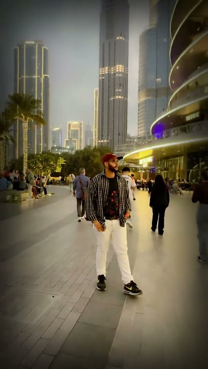 Dubai 🖤 burj khalifa dancing fountain #dubai #dancingfountain #beach #burjkhalifa #motivationvideo