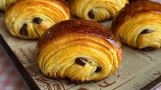 A new easy method to making everyone's favourite breakfast! Crispy flaky croissants!