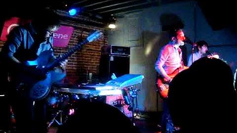 Delphic - Red Lights