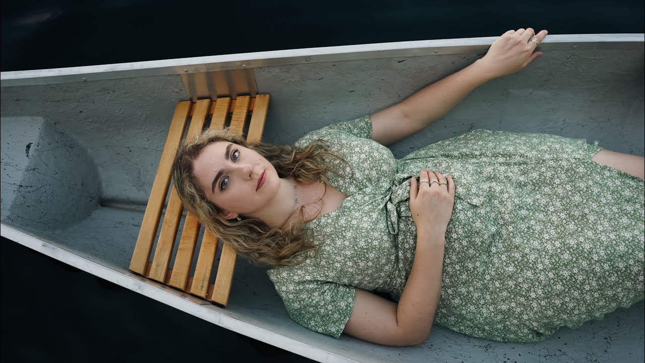 Vikki Gilmore - Stranded