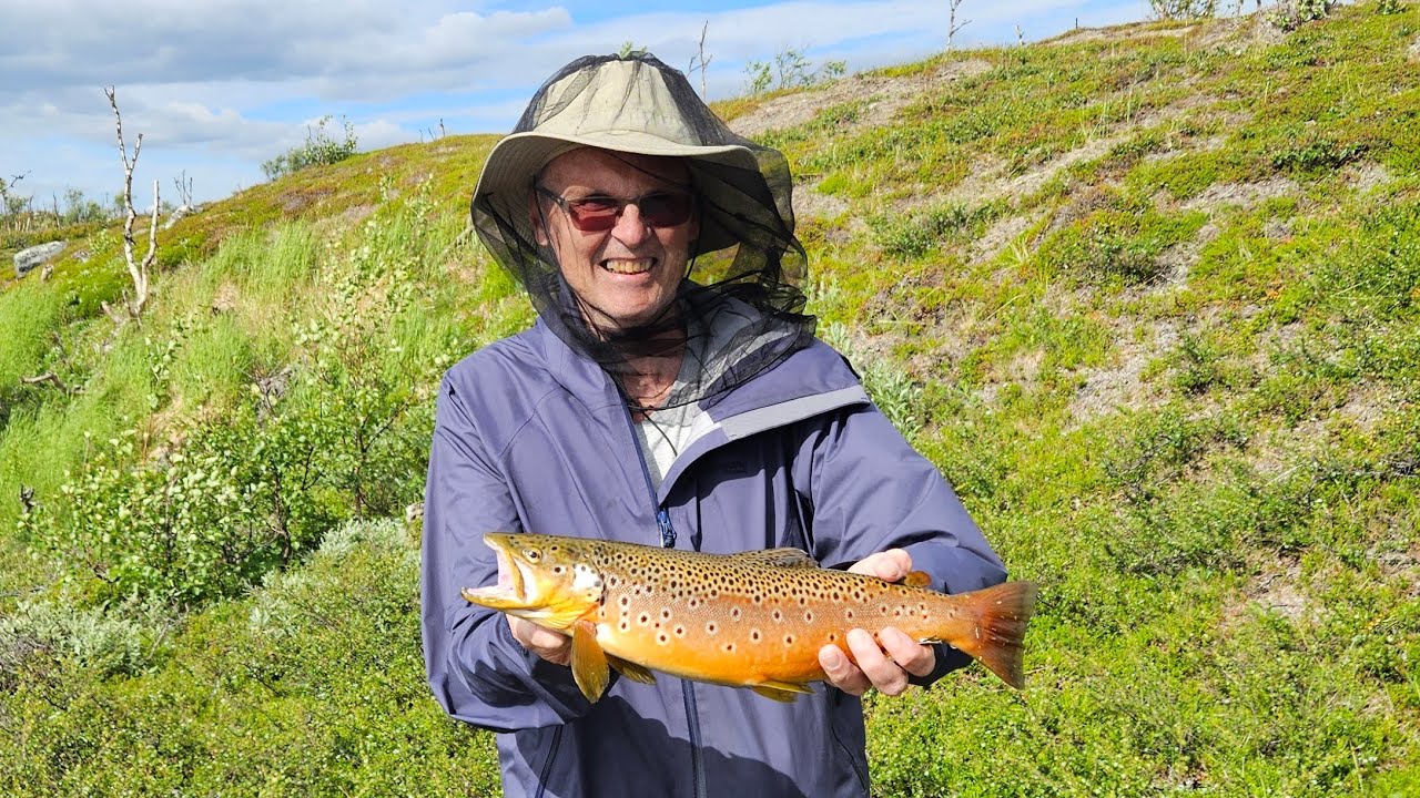 Hvem får størst Ørret på fisketur i Finnmark?