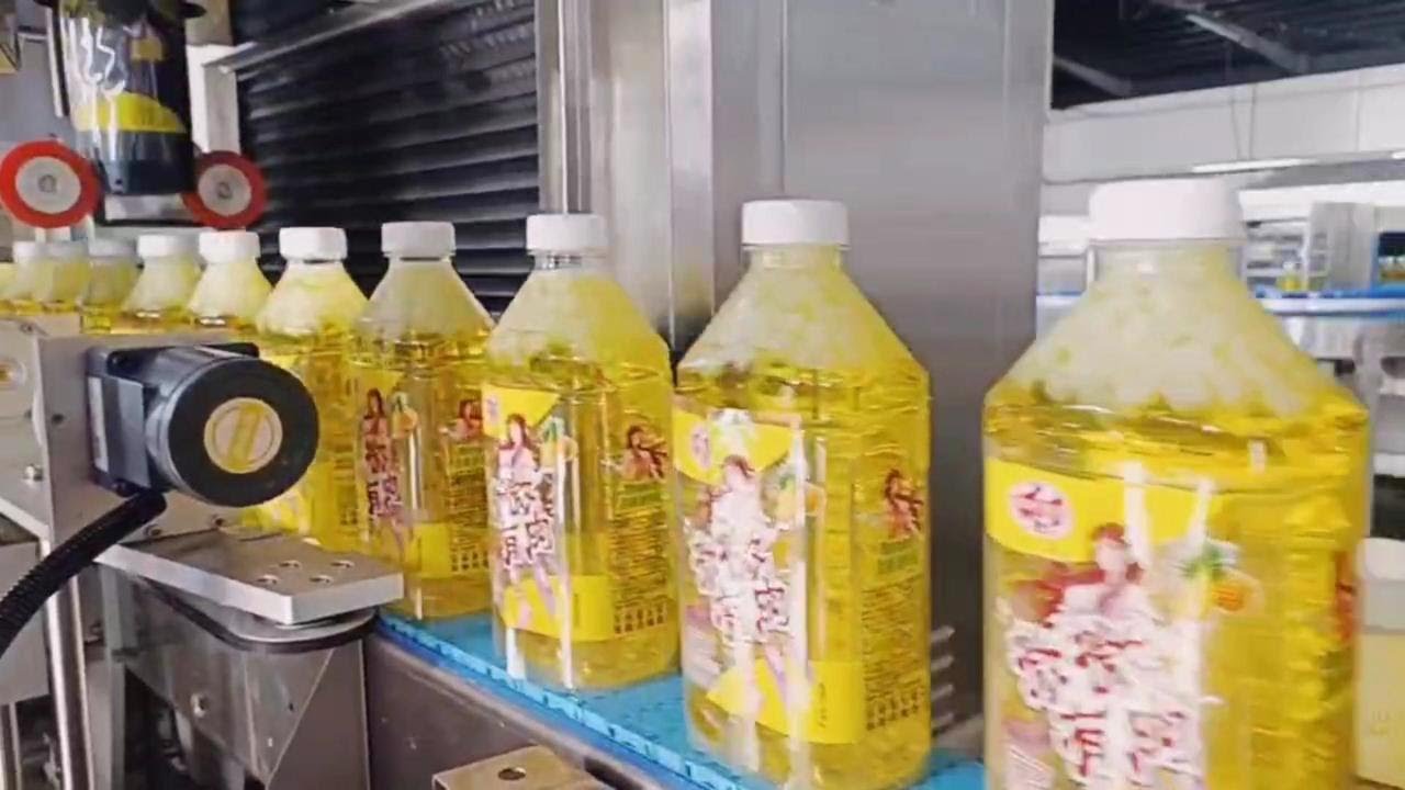 5 liter beverage bottle heat shrink sleeve labeling machine  with steam shrink tunnel