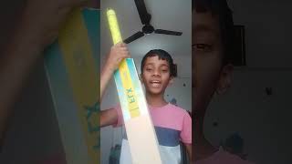 showing decathlon's FLX T 500 bat