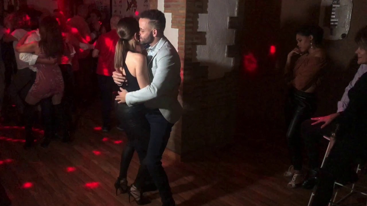 Anthony y Carla Dominican Flow - Regresa pronto - Luigi Arias