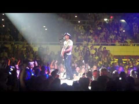 Tim McGraw- Southern Voice (Savannah, GA)