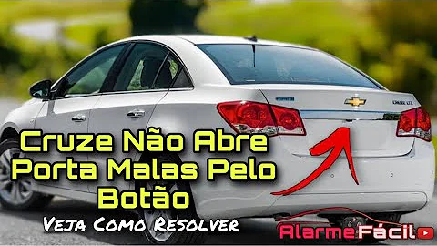 Onde fica o botão que abre o porta-mala do Cruze?