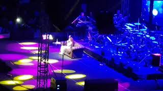 Emi. Yıldız tilbe konser.. Yıldız candır..