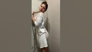 Mandi pakai Baju transparan