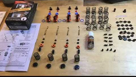 UNBOXING AND ASSEMBLING YEAH RACING SCHOCK ABSORBERS DSG 0055OR