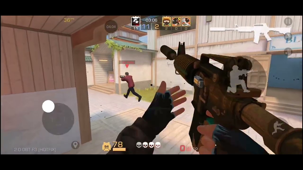 Играю камандный бой с ботами 