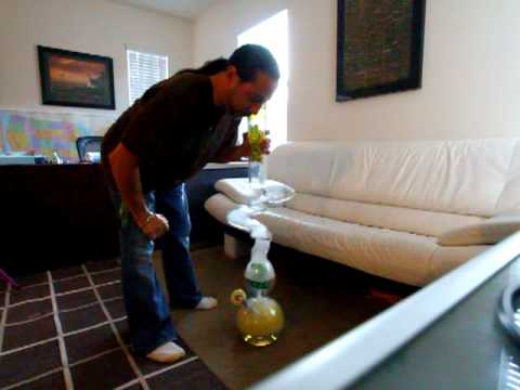 TONY CHAVEZ HIT'S THE ZONG