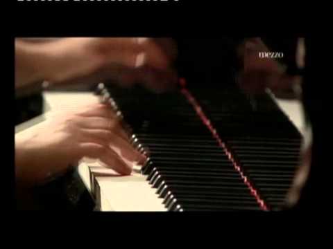 Lilya Zilberstein in Variations sur un Theme de Paganini Op 35 1