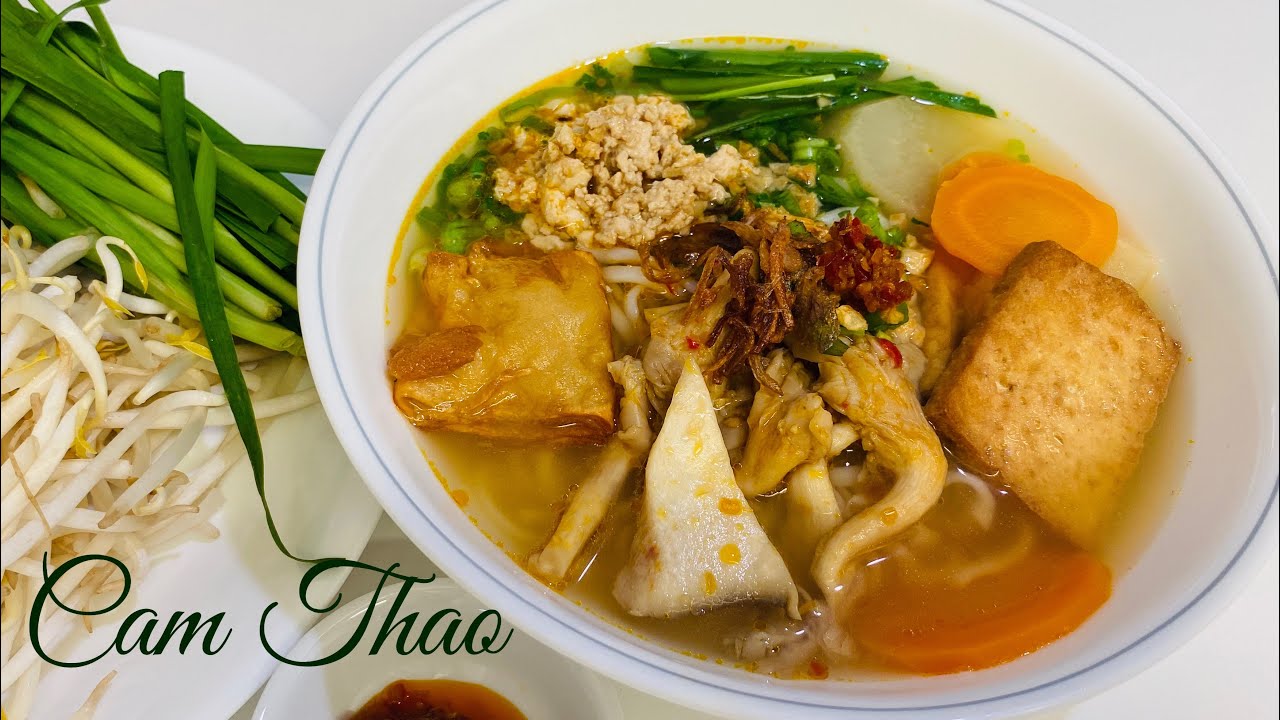 Hủ Tiếu Sa-tế Chay - Bỏ Gì Vô Để Món Chay Ngon Như Món Mặn - Vegan Spicy Noodle Soup 