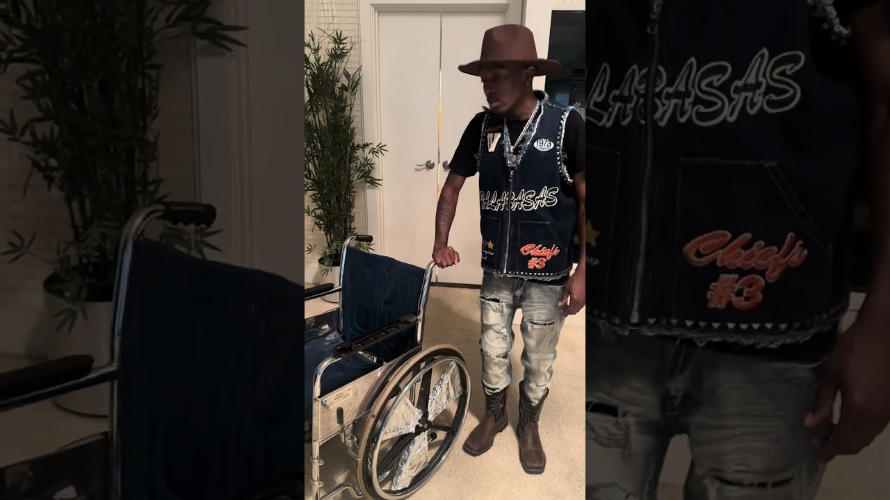 Когда дядя папочка находит Бадди Лава в инвалидной коляске в сахарной комнате