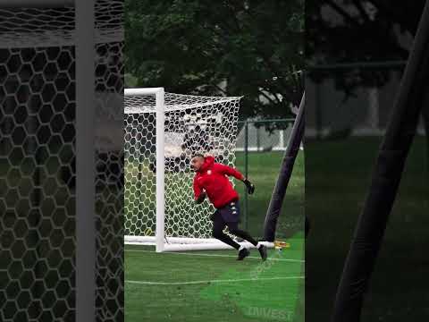 Goalkeeper. Reflex. Focus. Dominate. #sportinvest #football #goalkeeper