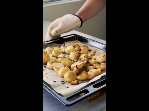 Secret to fluffy and crispy roast potatoes #shorts