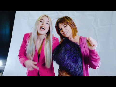 È FEMMENA - Monica Sarnelli & Francesca Andreano (videoclip ufficiale)