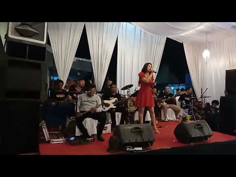 Aura Bilgqys - TERKESIMA (Official Music Video)