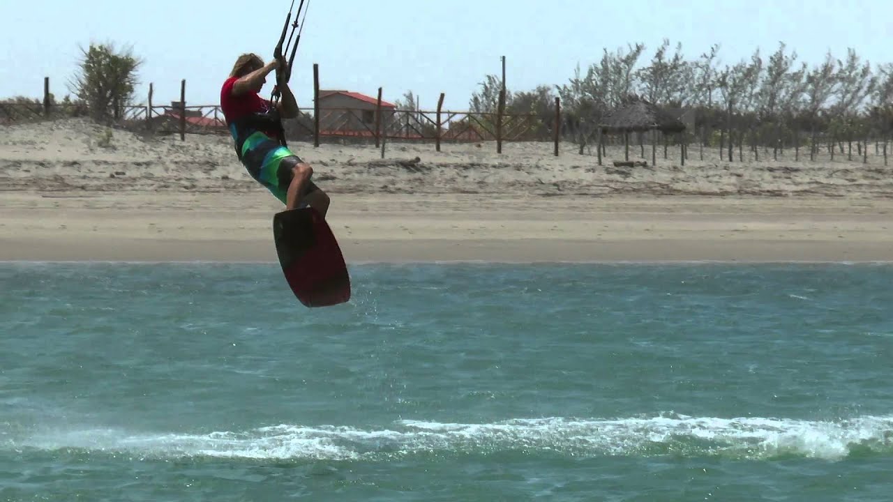 Kitesurfing Technique - Toe Side Back Loop Transition Slow Mo