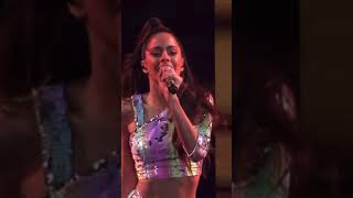 Tini Sultate El Pelo  tinistoessel tinitinitini