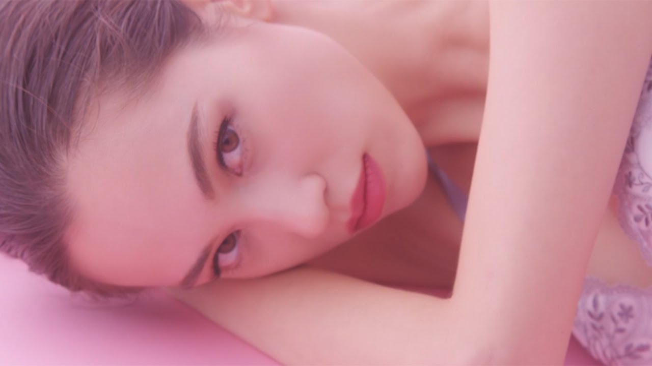 水原希子、下着姿で4変化！　美ボディー披露の動画公開