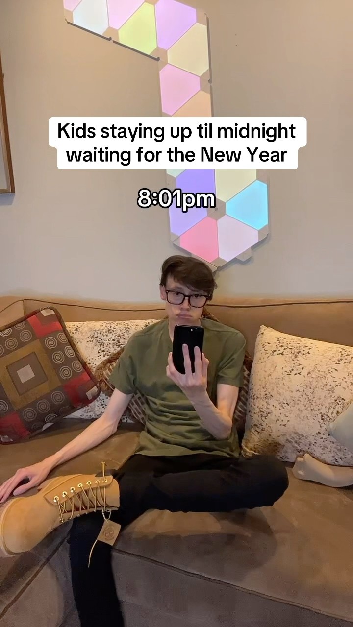 Kids Staying Up For NEW YEAR'S #TheManniiShow.com/series