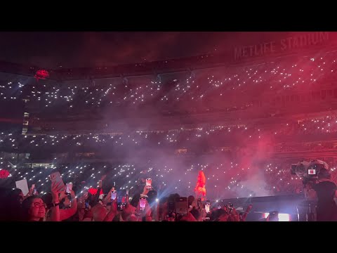 @KarolG Stadium Tour