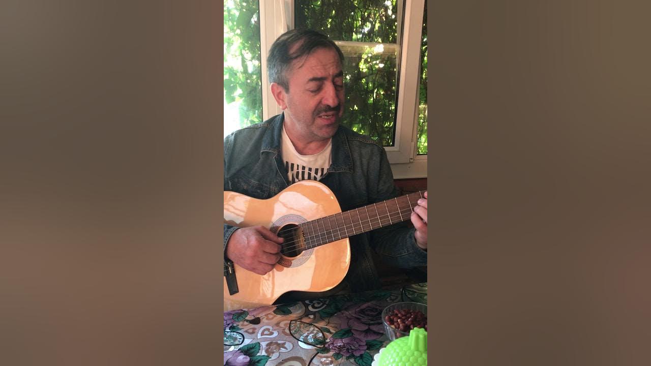 Песни гусейна слушать. Гусейн манапов небо над землей. Народный артист дагестана гусейн манапов. Гусейн манапов певец. Гусейн манапов.